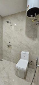 Bathroom Image of 1200 Sq.ft 1 BHK Builder Floor for rent in DLF Phase 3 Gurgaon for Rs. 25000