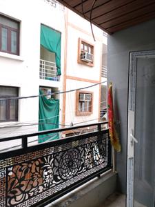 Bedroom One Image of 1500 Sq.ft 4 BHK Builder Floor for sale in Bharat Vihar New Delhi for Rs. 17000000