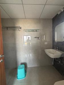 Bathroom Image of 1500 Sq.ft 3 BHK Apartment / Flat for rent in Rama Sky Life, Tifra Bilaspur for Rs. 35000