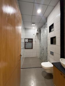 Bathroom Image of 4500 Sq.ft 5 BHK Independent House for sale in Panchyawala Jaipur for Rs. 37100000