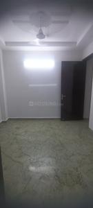 Bedroom Image of 900 Sq.ft 2 BHK Builder Floor for rent in Mukherjee Nagar New Delhi for Rs. 25000