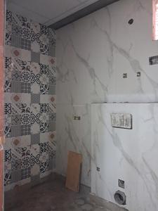 Common Bathroom Image of 650 Sq.ft 1 BHK Apartment / Flat for sale in Sector 73 Noida for Rs. 3000000