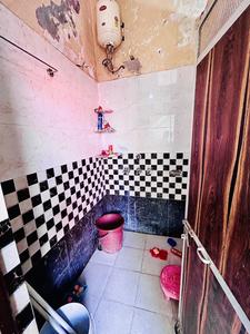 Bathroom Image of 450 Sq.ft 4 BHK Independent House for sale in Haibowal Kalan Ludhiana for Rs. 2300000