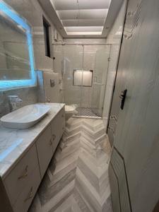 Bathroom Image of 1620 Sq.ft 3 BHK Builder Floor for sale in Paschim Vihar New Delhi for Rs. 28500000