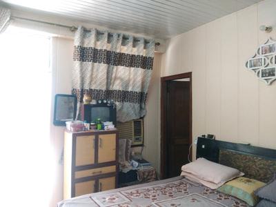 Bedroom Image of 900 Sq.ft 2 BHK Apartment / Flat for sale in Adarsh Nagar New Delhi for Rs. 21000000