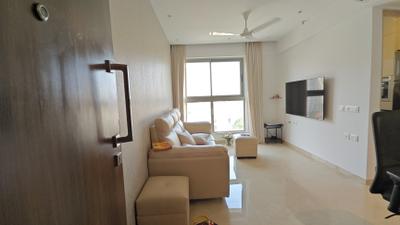 Living Room Image of 600 Sq.ft 1 BHK Apartment / Flat for rent in Highland, Powai Mumbai for Rs. 73000