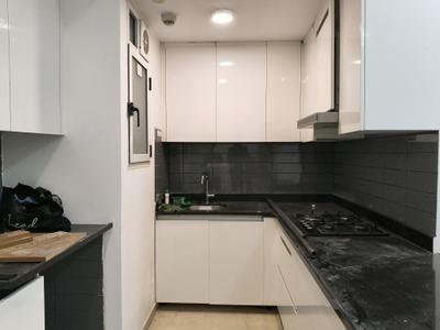 Kitchen Image of 642 Sq.ft 2 BHK Apartment / Flat for sale in Dosti Mezzo 22, Sion Mumbai for Rs. 23500000