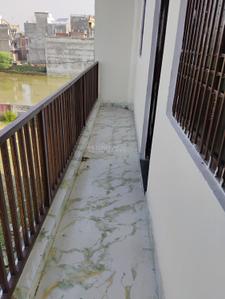 Balcony Image of 800 Sq.ft 2 BHK Apartment / Flat for rent in Chhittupur Varanasi for Rs. 8000