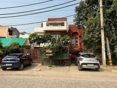 Image of 5500 Sq.ft 3 BHK Independent House for sale in Palam Vihar, Gurgaon for Rs. 60000000