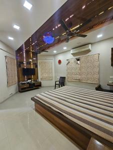 Bedroom Image of 3500 Sq.ft 4 BHK Independent House for rent in Thaltej Ahmedabad for Rs. 125000
