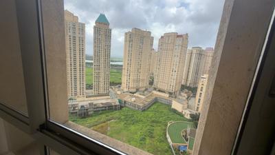 Balcony Image of 650 Sq.ft Studio Apartment / Flat for rent in Hiranandani Solitaire, Thane West Thane for Rs. 33000
