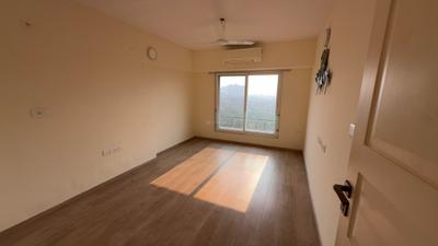Bedroom Image of 1500 Sq.ft 3.5 BHK Apartment / Flat for sale in Kanakia Paris, Bandra East Mumbai for Rs. 59000000