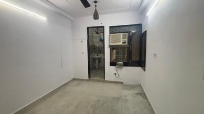 Bedroom Image of 1200 Sq.ft 3 BHK Builder Floor for sale in Mahavir Enclave New Delhi for Rs. 9000000