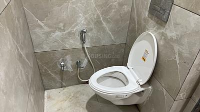 Bathroom Image of 650 Sq.ft 1 BHK Builder Floor for rent in Bulandshahr Indore for Rs. 16000
