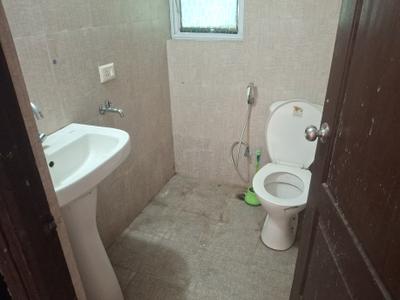 Bathroom Image of 585 Sq.ft 1 BHK Apartment / Flat for rent in Bamheta Village Ghaziabad for Rs. 11700