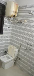 Bathroom Image of 780 Sq.ft 2 BHK Independent House for rent in Vasant Kunj New Delhi for Rs. 25000