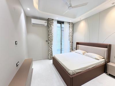 Bedroom Image of 2500 Sq.ft 4 BHK Builder Floor for sale in Sector 81 Faridabad for Rs. 34000000