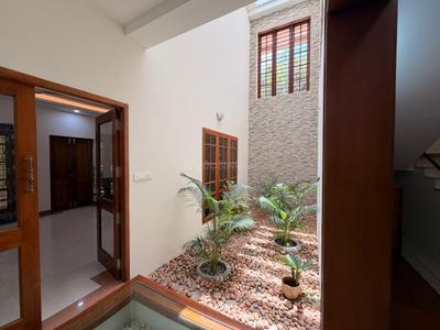 Balcony Image of 5000 Sq.ft 5 BHK Villa for sale in Kakkanad Kochi for Rs. 70000000