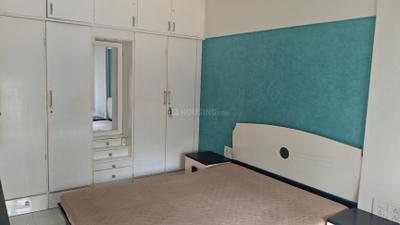 Bedroom Image of 900 Sq.ft 2 BHK Apartment / Flat for rent in Vile Parle East Mumbai for Rs. 78000