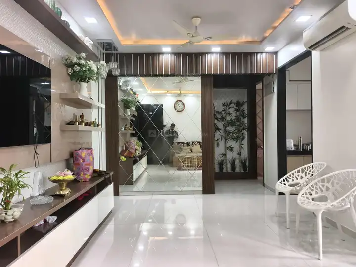 Gami Reagan Main Image 1