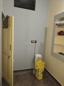 Bedroom Image of 1200 Sq.ft 3 BHK Independent House for rent in Katpadi Vellore for Rs. 7000