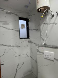 Bathroom Image of 1000 Sq.ft 3 BHK Builder Floor for rent in Tagore Garden Extension New Delhi for Rs. 45000
