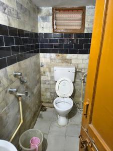 Bathroom Image of 1000 Sq.ft 3 BHK Independent House for rent in Gulmohar Colony Bhopal for Rs. 20000