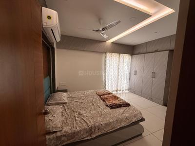 Bedroom Image of 1500 Sq.ft 3 BHK Apartment / Flat for rent in Orchid Skyrise, Harni Vadodara for Rs. 60000