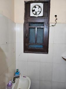 Bathroom Image of 1050 Sq.ft 2 BHK Builder Floor for sale in Kavi Nagar Ghaziabad for Rs. 8000000