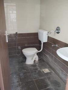 Bathroom Image of 550 Sq.ft 1 BHK Apartment / Flat for rent in Highway Karuna Sagar, Block 1, Kanadiya Indore for Rs. 8000