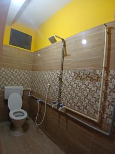 Bathroom Image of 700 Sq.ft 1 BHK Independent House for rent in Pammal Chennai for Rs. 12000