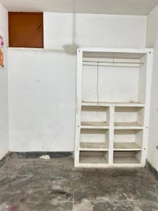 Bedroom Image of 800 Sq.ft 2 BHK Builder Floor for rent in Rajajipuram Lucknow for Rs. 8000