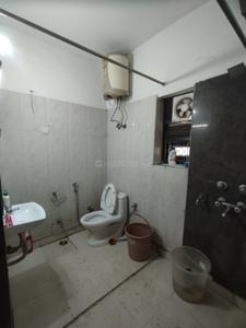 Bathroom Image of 1200 Sq.ft 2 BHK Apartment / Flat for sale in DDA Gautam Apartments , Gautam Nagar New Delhi for Rs. 32500000