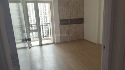 Bedroom Image of 1200 Sq.ft 3 BHK Apartment / Flat for rent in DLF Capital Greens Phase 1 And 2, Karampura New Delhi for Rs. 60000