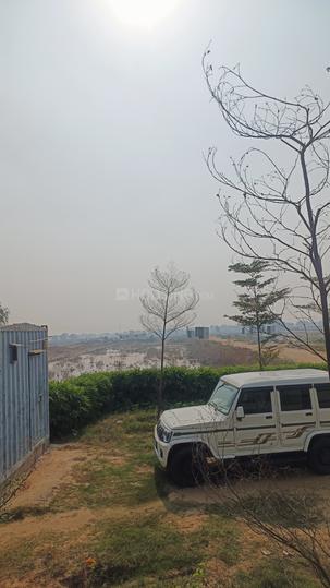 Pyramid Emerald Estate Main Image 1