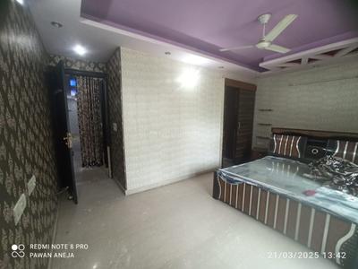 Bedroom Image of 2550 Sq.ft 4 BHK Builder Floor for rent in Model Town New Delhi for Rs. 80000