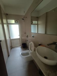 Bathroom Image of 1250 Sq.ft 3 BHK Apartment / Flat for sale in Dadar East Mumbai for Rs. 52500000