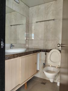 Bathroom Image of 1600 Sq.ft 3 BHK Apartment / Flat for sale in L And T Emerald Isle T7, Powai Mumbai for Rs. 65000000