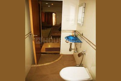 Bathroom Image of 2800 Sq.ft 4 BHK Apartment / Flat for sale in Versova Hights Tower. , Andheri West Mumbai for Rs. 122500000