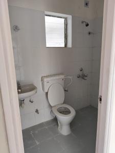 Bathroom Image of 901 Sq.ft 3 BHK Apartment / Flat for sale in Shapoorji Pallonji Shukhobrishti, New Town Kolkata for Rs. 5000000