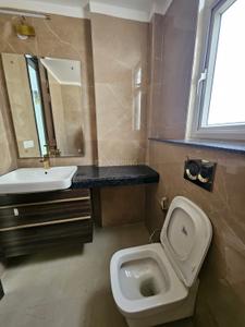 Bathroom Image of 1712 Sq.ft 3.5 BHK Apartment / Flat for sale in Smartworld Orchard, Sector 61 Gurgaon for Rs. 29000000