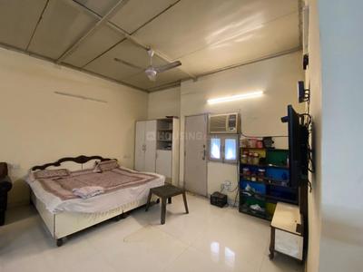 Bedroom Image of 1200 Sq.ft 1 RK Builder Floor for rent in Hauz Khas New Delhi for Rs. 36000