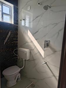 Bathroom Image of 827 Sq.ft 2 BHK Apartment / Flat for sale in Sai Empire Qube, Perumanttunallur Chennai for Rs. 5650005
