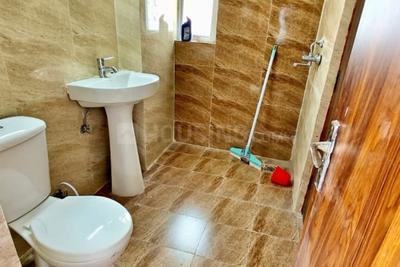 Bathroom Image of OLE STAYS Tech Zone IV, Amrapali Dream Valley in Noida Extension, Greater Noida