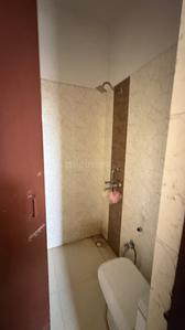 Bathroom Image of 1400 Sq.ft 2 BHK Builder Floor for rent in Sector 40 Gurgaon for Rs. 35000