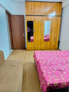 Bedroom Image of 600 Sq.ft 1 BHK Apartment / Flat for rent in Amanora Adreno Towers, Hadapsar Pune for Rs. 30000