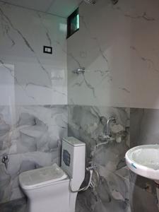 Common Bathroom Image of 890 Sq.ft 2 BHK Apartment / Flat for sale in Sector 49 Noida for Rs. 3845000