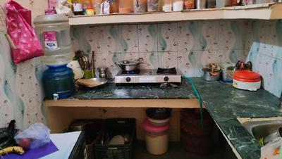 Kitchen Image of 360 Sq.ft 1 BHK Builder Floor for sale in Ganesh Nagar New Delhi for Rs. 2100000