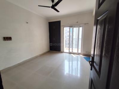 Hall Image of 1045 Sq.ft 2 BHK Apartment / Flat for rent in Paramount Floraville, Sector 137 Noida for Rs. 28000