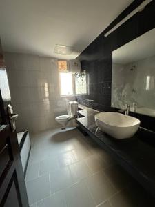 Bathroom Image of 1351 Sq.ft 2 BHK Apartment / Flat for sale in Jaypee The Pavilion Court, Sector 128 Noida for Rs. 12200000